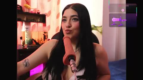 Snapshot of lady_kaisa chatting on July 13, 8:22 pm Lady Kaisa online show from July 13, 8:22 pm