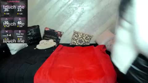 lady lauren online show from November 19, 6:02 am