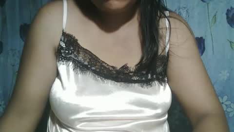 Snapshot of lady_love063 chatting on November 28, 9:28 pm lady_love063 online show from November 28, 9:28 pm