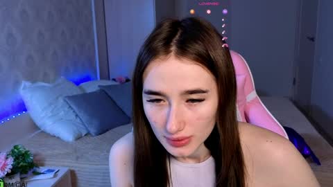 Olivia online show from March 31, 1:18 am