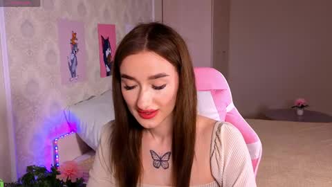 Olivia online show from April 14, 1:11 am