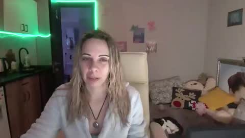 lady_smile69 online show from December 18, 5:02 am