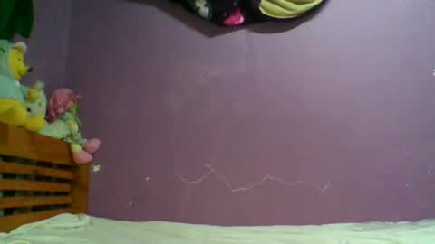 Snapshot of lady_yours69xx chatting on October 19, 8:09 pm corz online show from October 19, 8:09 pm