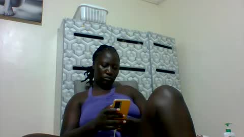 lindah32 online show from March 4, 5:45 pm