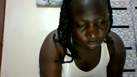 lindah32 online show from March 10, 6:23 pm