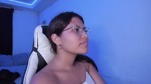  Lady  online show from November 21, 2:32 am