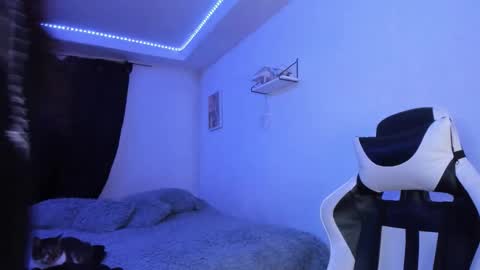  Lady  online show from March 15, 2:06 am