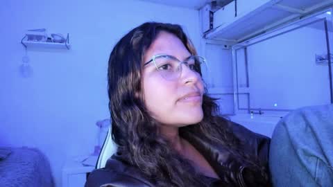  Lady  online show from April 11, 4:06 am