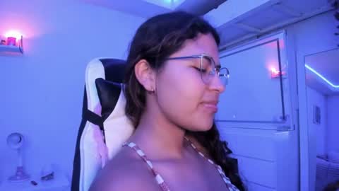  Lady  online show from June 17, 3:09 am