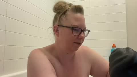 Snapshot of ladycherielynn chatting on July 15, 2:33 pm LadyCherieLynn online show from July 15, 2:33 pm