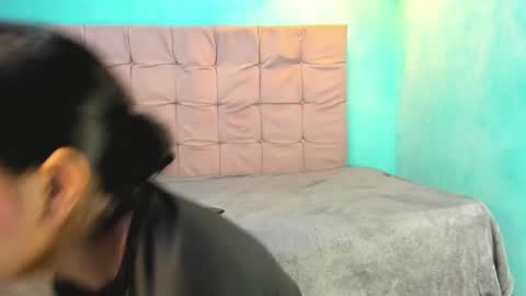 Snapshot of ladyclaudia1 chatting on January 3, 12:43 am Katalina y adrian online show from January 3, 12:43 am