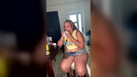 Snapshot of ladycreamypr1 chatting on April 3, 5:00 pm onlyfans Ladycreamypr online show from April 3, 5:00 pm
