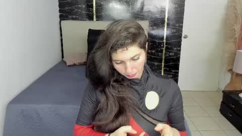  Danna................. online show from June 10, 4:17 pm
