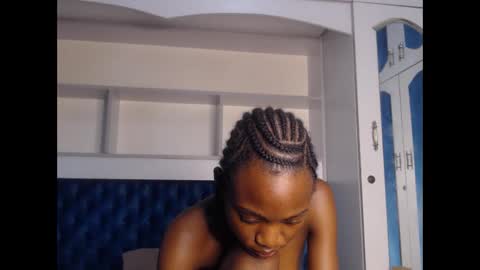 Snapshot of ladydiva69 chatting on February 27, 4:52 am ladydiva69 online show from February 27, 4:52 am