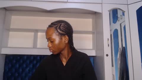 Snapshot of ladydiva69 chatting on February 28, 1:05 am ladydiva69 online show from February 28, 1:05 am