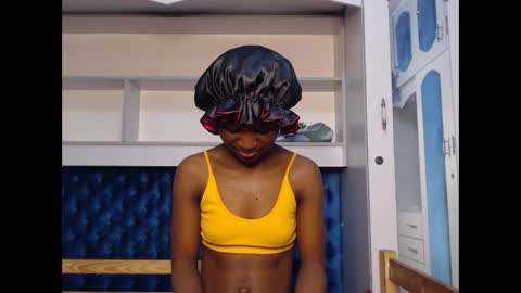 Snapshot of ladydiva69 chatting on October 26, 6:52 am ladydiva69 online show from October 26, 6:52 am