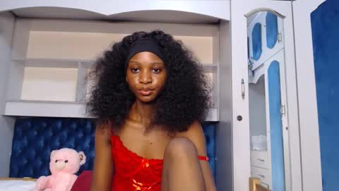 Snapshot of ladydiva69 chatting on February 7, 9:13 am ladydiva69 online show from February 7, 9:13 am