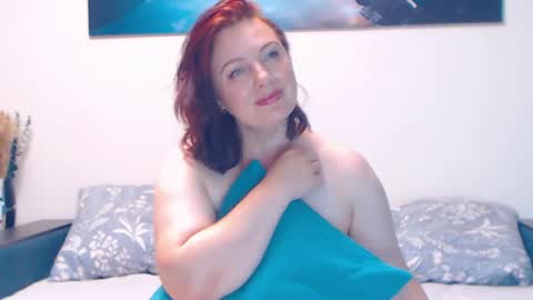 Snapshot of ladyelizabeth777 chatting on July 7, 7:23 am Beth online show from July 7, 7:23 am