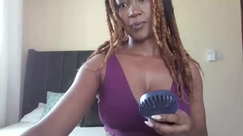 ladyhotpot online show from February 11, 1:27 pm