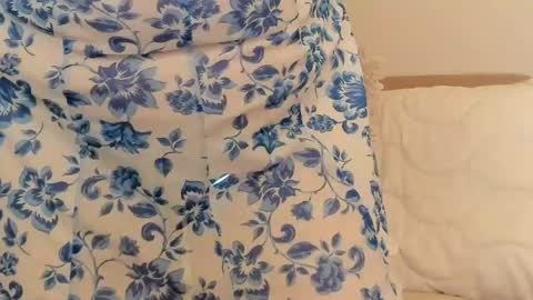 ladyjanyne online show from April 14, 2:50 am