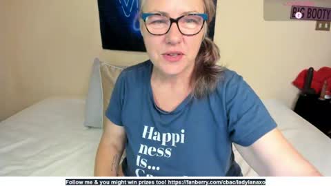 Snapshot of ladylanaxo chatting on July 5, 4:07 am Next Stream online show from July 5, 4:07 am