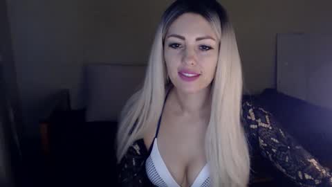 Snapshot of ladymoonlight8 chatting on January 11, 9:57 am Monika online show from January 11, 9:57 am