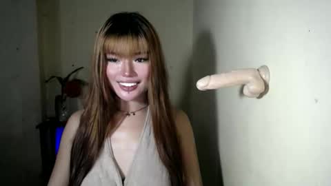 LILY online show from May 19, 1:33 am