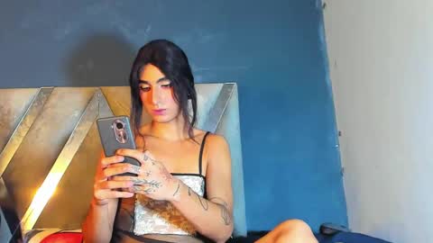 Snapshot of ladys_horny chatting on February 5, 10:36 pm Camila y Ashley online show from February 5, 10:36 pm