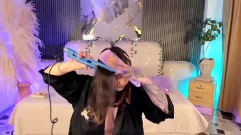 Lady  online show from April 18, 5:11 am