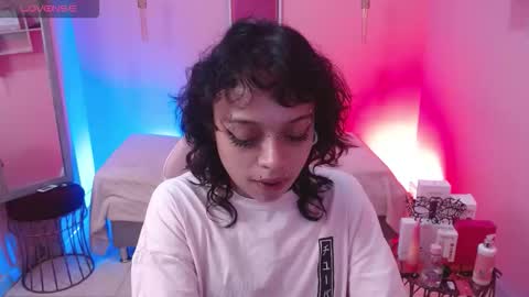 Snapshot of ladywawy_ chatting on October 1, 1:06 pm Ladywawy online show from October 1, 1:06 pm