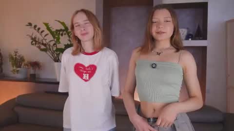 laelneizer online show from June 20, 5:43 am