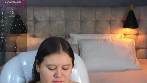    online show from November 22, 10:42 pm