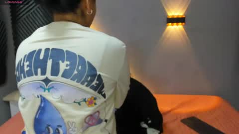    online show from April 15, 11:16 pm