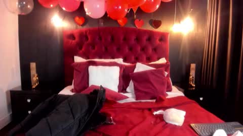 Laia  online show from February 16, 11:50 am