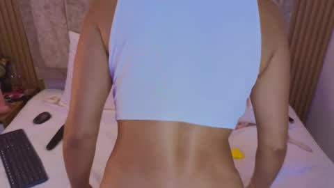 laiamilf online show from February 13, 3:07 am