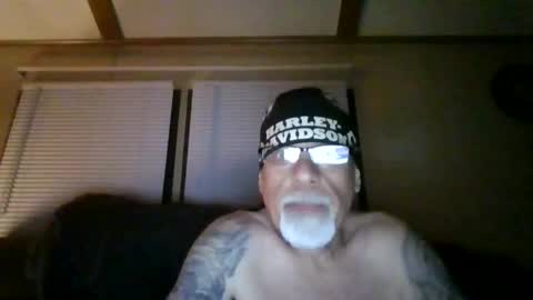 laidbackluxury online show from May 13, 2:31 am