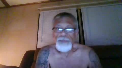 laidbackluxury online show from June 27, 6:29 am