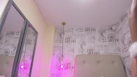 Snapshot of lailamorfy chatting on December 21, 7:16 pm online show from December 21, 7:16 pm