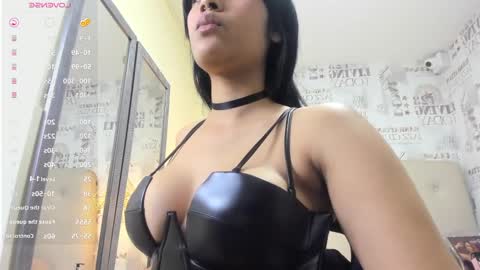 Snapshot of lailamorfy chatting on January 16, 12:42 pm online show from January 16, 12:42 pm