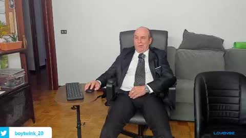 Snapshot of lajose52 chatting on July 11, 7:16 pm lajose52 online show from July 11, 7:16 pm