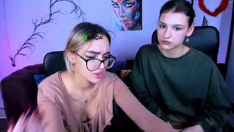 Snapshot of lakki_spy chatting on November 28, 9:23 am Lakki online show from November 28, 9:23 am