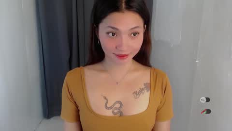 lala_lany online show from April 18, 8:40 am