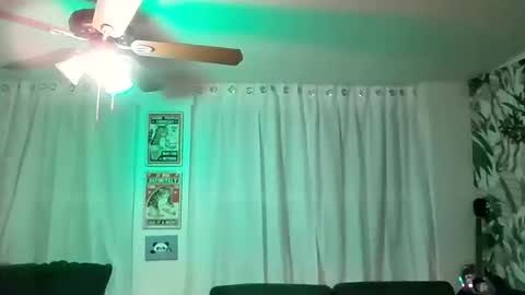 Snapshot of lalove99 chatting on October 18, 1:41 am LALOVE99 online show from October 18, 1:41 am