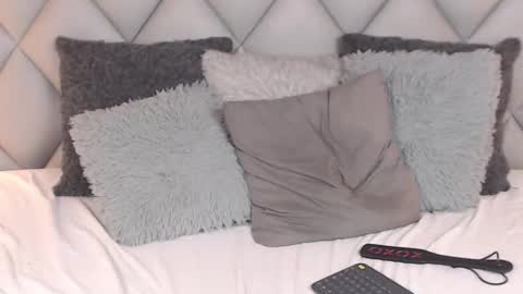 Laly Castro online show from December 15, 1:57 am