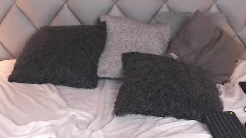 Laly Castro online show from December 27, 11:31 pm