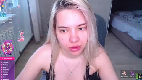 Lana online show from April 26, 5:05 am