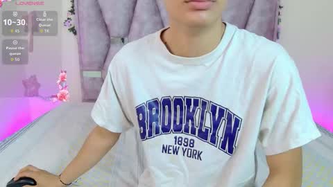 Snapshot of lana_bennett69 chatting on November 16, 10:32 am Lana online show from November 16, 10:32 am