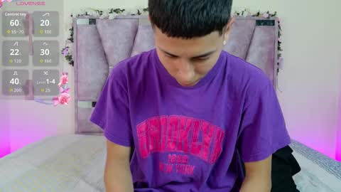 Snapshot of lana_bennett69 chatting on November 27, 9:22 am Lana online show from November 27, 9:22 am