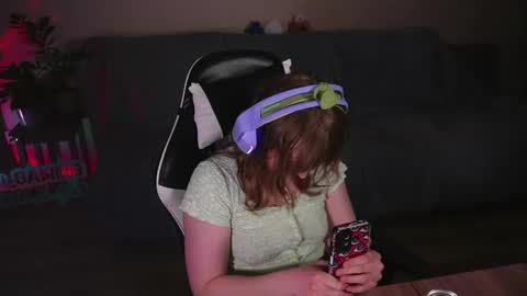 Kay online show from April 17, 6:55 pm