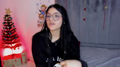 Snapshot of lana_dol chatting on January 3, 6:14 pm ... . . ... online show from January 3, 6:14 pm